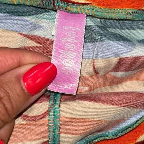 LulaRoe Colorful Disney Leggings Women’s One Size Mickey Minnie Soft Comfort - Picture 8 of 12